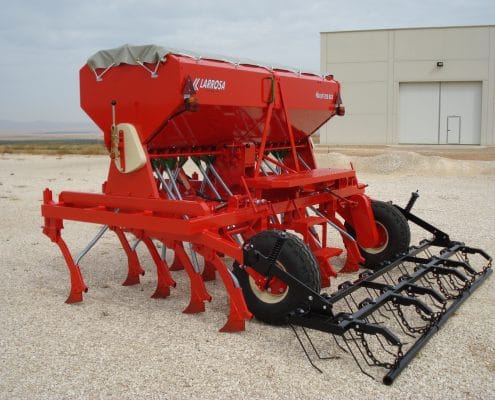 Máquina agrícola de siembra mecánica con reja