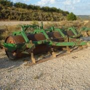 Maquinaria agrícola sobre el campo