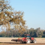 Cómo realizar el mantenimiento de un cultivador semichisel