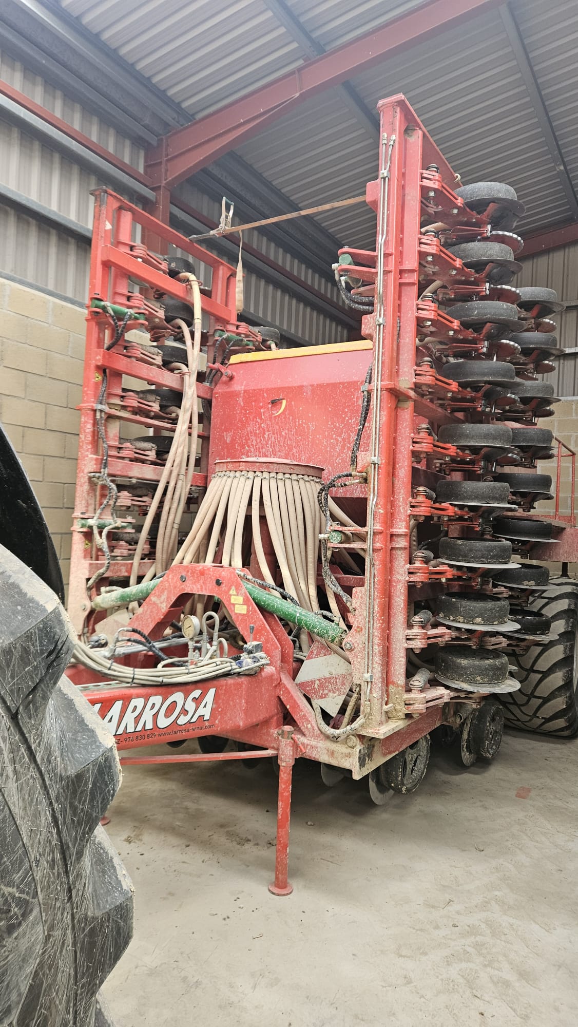 LARROSA - Sembradora neumática usada de siembra directa de discos de 7.75 metros-image