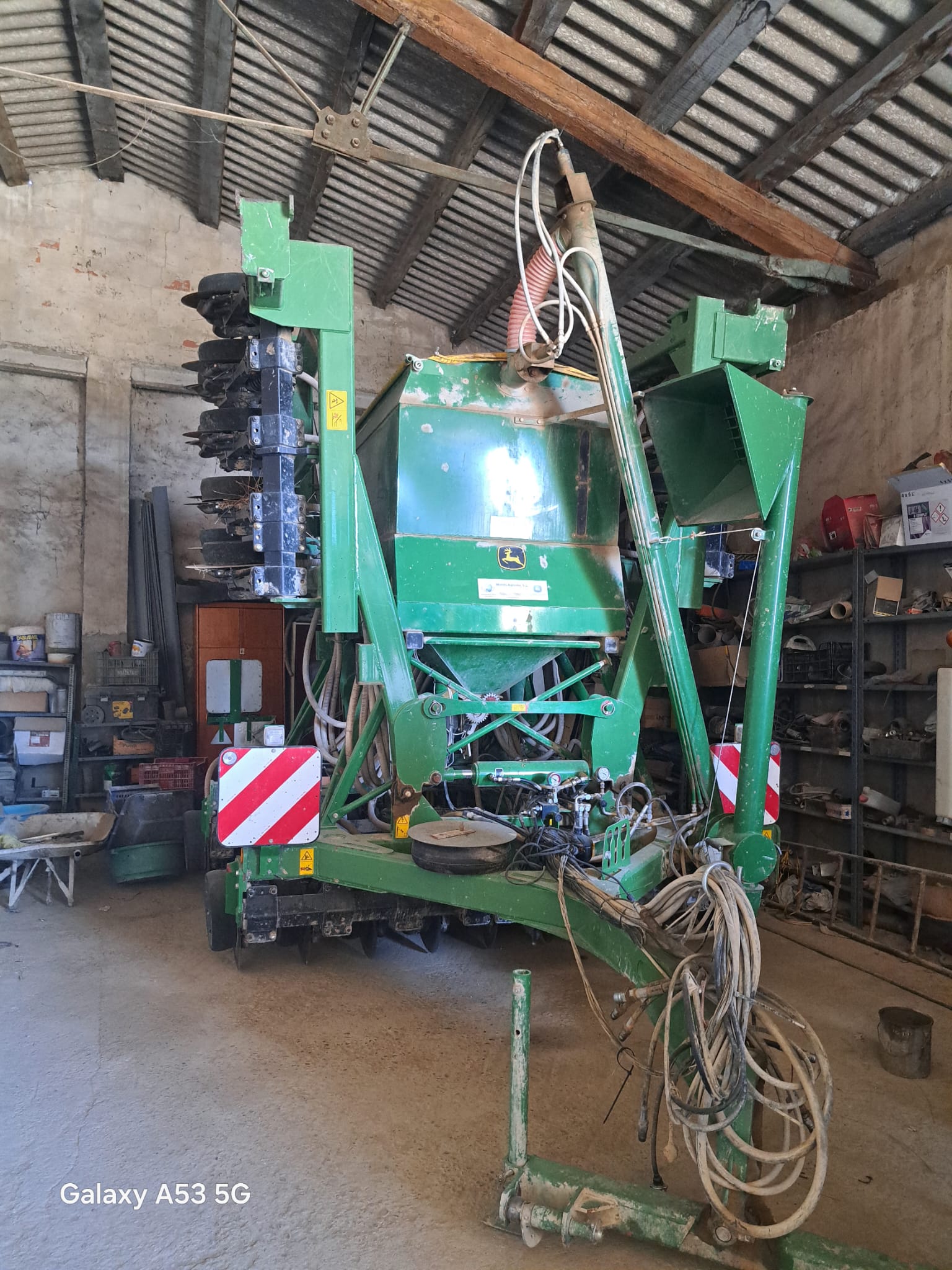 JOHN DEERE - Sembradora neumática usada 750-image